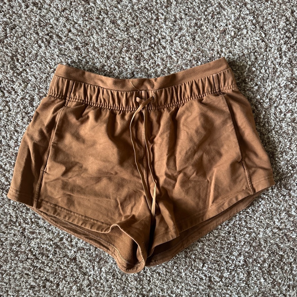 Lululemon Women's Brown/Burnt Orange Shorts Size 4-6